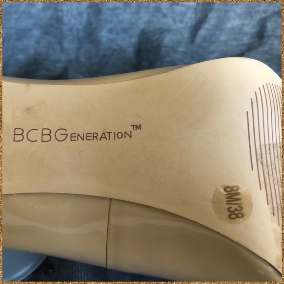 NEW, NEVER WORN, Cream Colored WOMENS 8M BCBGeneration PLATFORM STILETTOS - Picture 5 of 7
